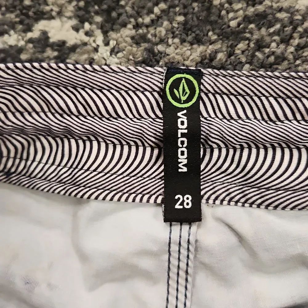 Volcom Board Shorts 28 - Picture 4 of 6
